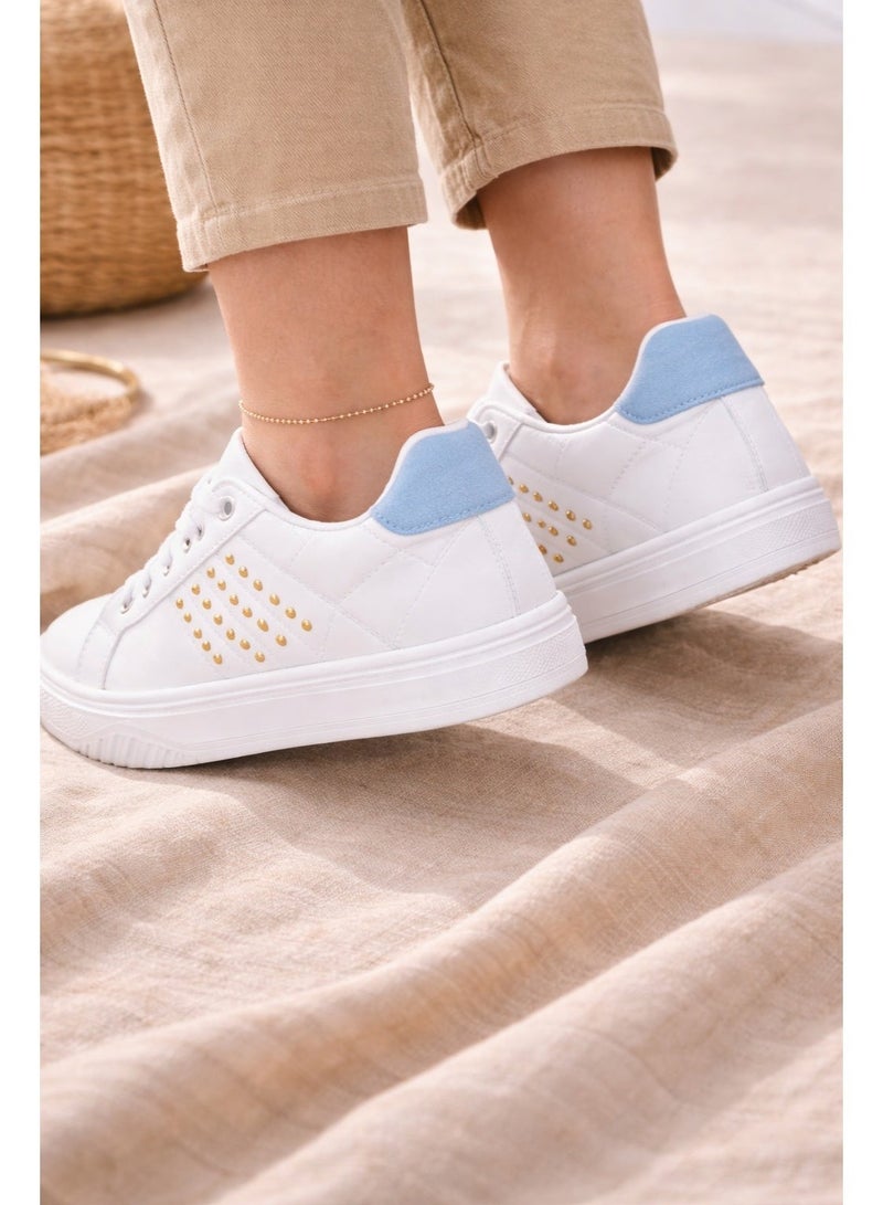 شوز كوتش حريمي و بناتي أبيض سنيكرز ترندي سبور، تصميم مريح بتفاصيل استرس ذهبي، مناسب للوك الكاجوال اليومي والمشاوير واللبس العملي كود 5001 - Image 3